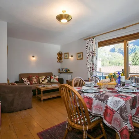 Apartment Sainte-foy-l'argentiere Sleeps 6 Chamonix